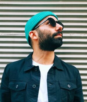 milad-b-fakurian-OYZxrgnitBo-unsplash Cascos